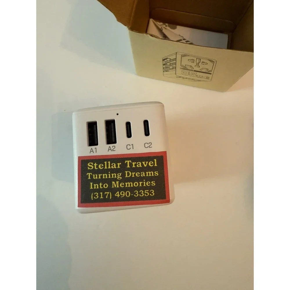 TESSAN Universal Travel Adapter, White - New In Box M/N:TS -WTA02